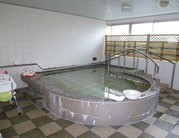 大浴場と季節ごとの食事